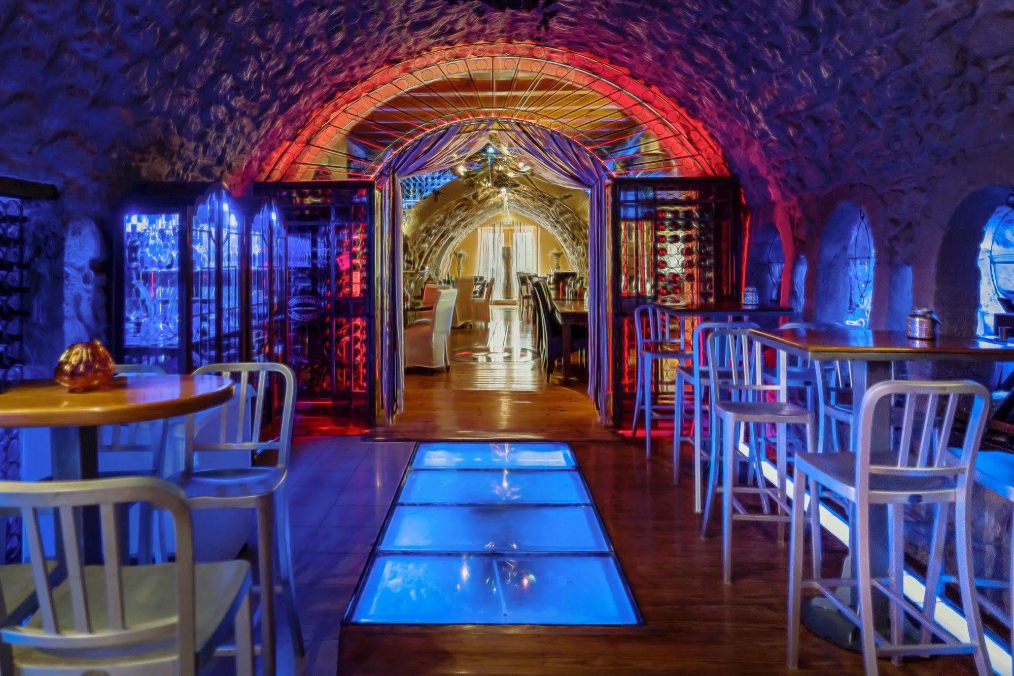 Avli Lounge 5*