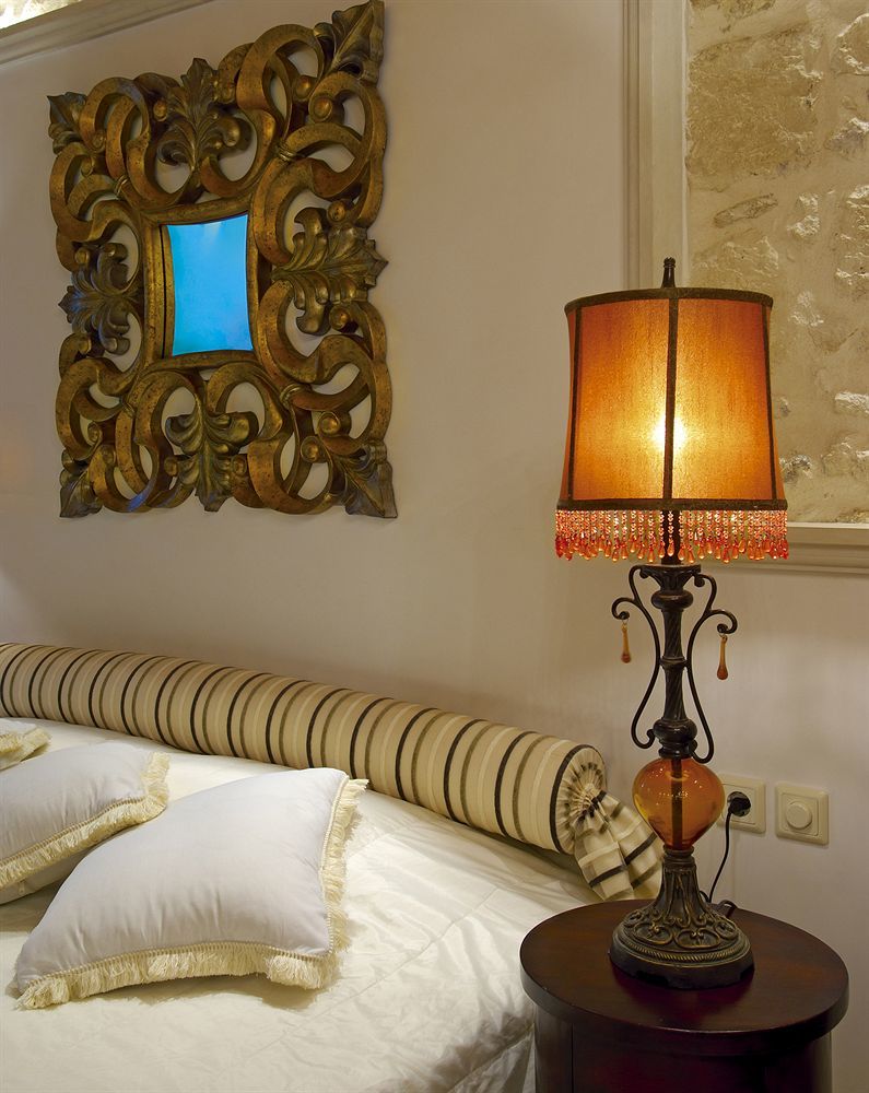 Avli Lounge Hotel